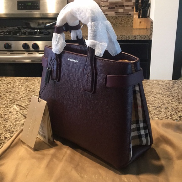 Burberry Handbags - NWT Burberry Mahogany Banner